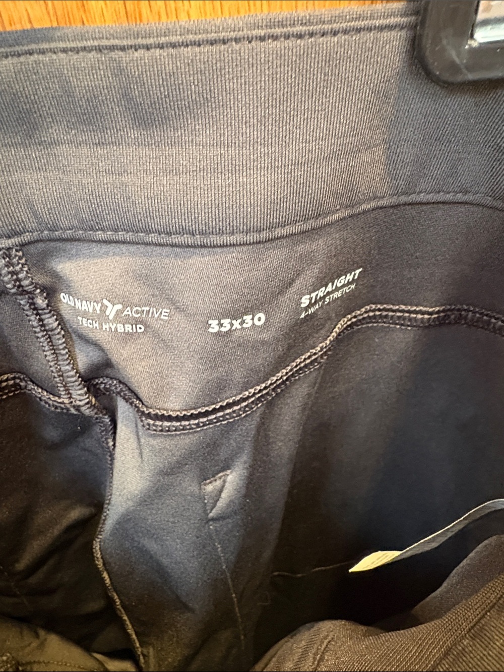 Old Navy Active Tech Hybrid Straight 4-way Stretch Dark Grey Pants 33 x 30 - Picture 4 of 5